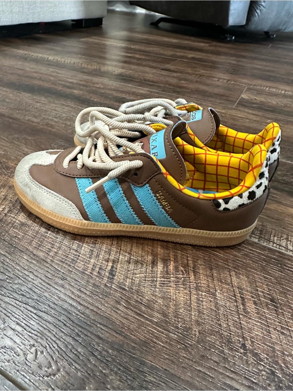 adidas Kids Brown, Blue & Yellow Low-Top Sneakers Disney’s Toy Story (Woody) - Picture 8 of 9